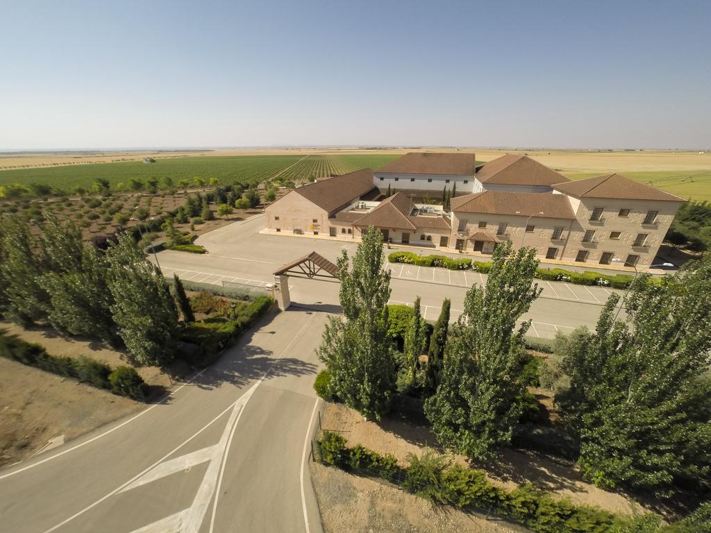 Argamasilla de Alba Bodegas Hacienda Albaeゲストハウス エクステリア 写真
